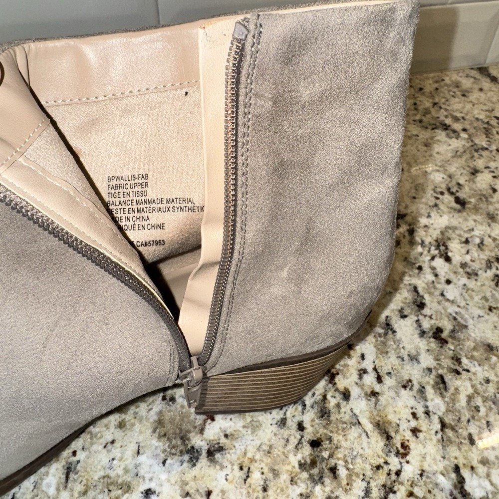 BP Wallis Western Boots Womens 12 Greige Fabric Ankle Stacked Heel Taupe Almond - Picture 9 of 13